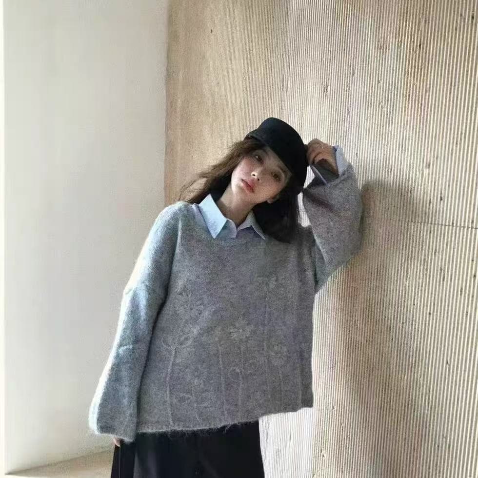 봄 가을 새로운 한국 스타일 미니멀리즘 패션 3 차원 자수 캐주얼 루즈핏 느긋한 슬림해 보이는 라운드 넥 긴팔 단색 맨위 상세 이미지 2