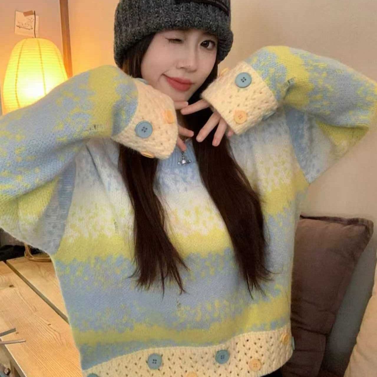 슈퍼 아름다운 레트로 스웨터 여자 가을 겨울 귀여운 신선함 그라데이션 색상 부드러운 찹쌀 루즈핏 느긋한 바람 니트 스웨터 맨위