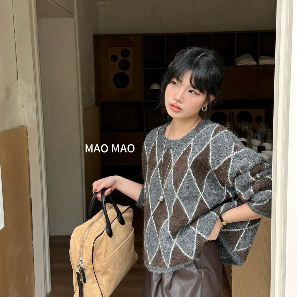 한 부서 라운드 넥 링 그리드 쇼트 스타일 느긋한 바람 루즈핏 스웨터 긴팔 가을 겨울 패션 연령 감소 품격 슬림해 보이는 맨위 여성 상세 이미지 13