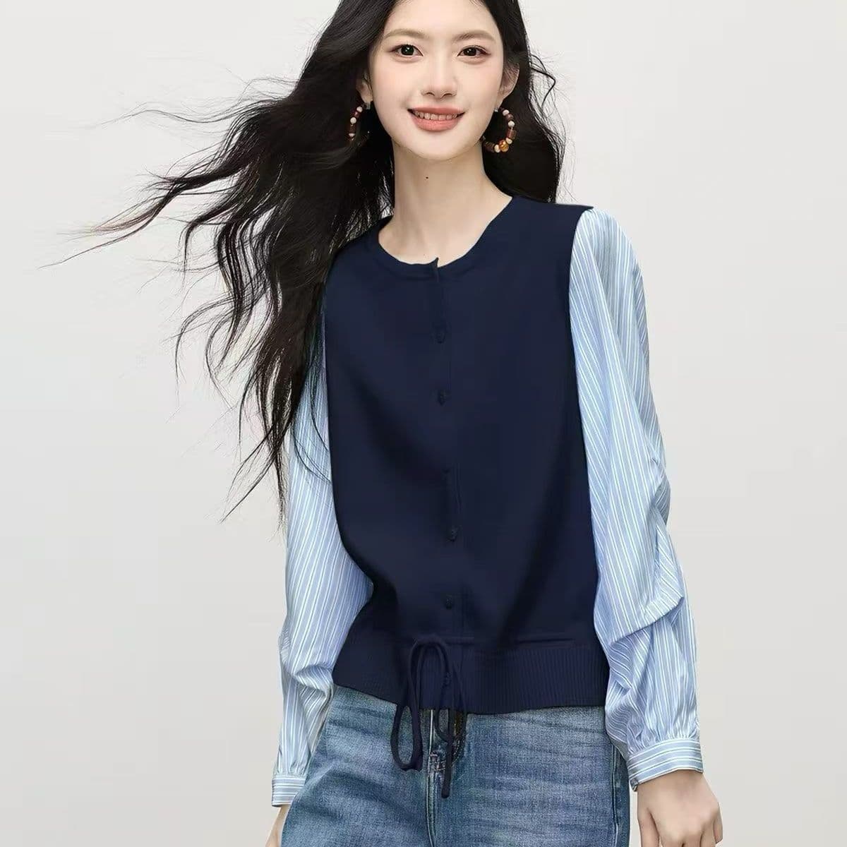 부드러운 바람 소녀 센스 캐주얼 느긋한 느슨함 센스 한 부서 페이크 레이어드 맨위 여성 이른 가을 패션 다용도 오픈 가디건 여성 이미지 4