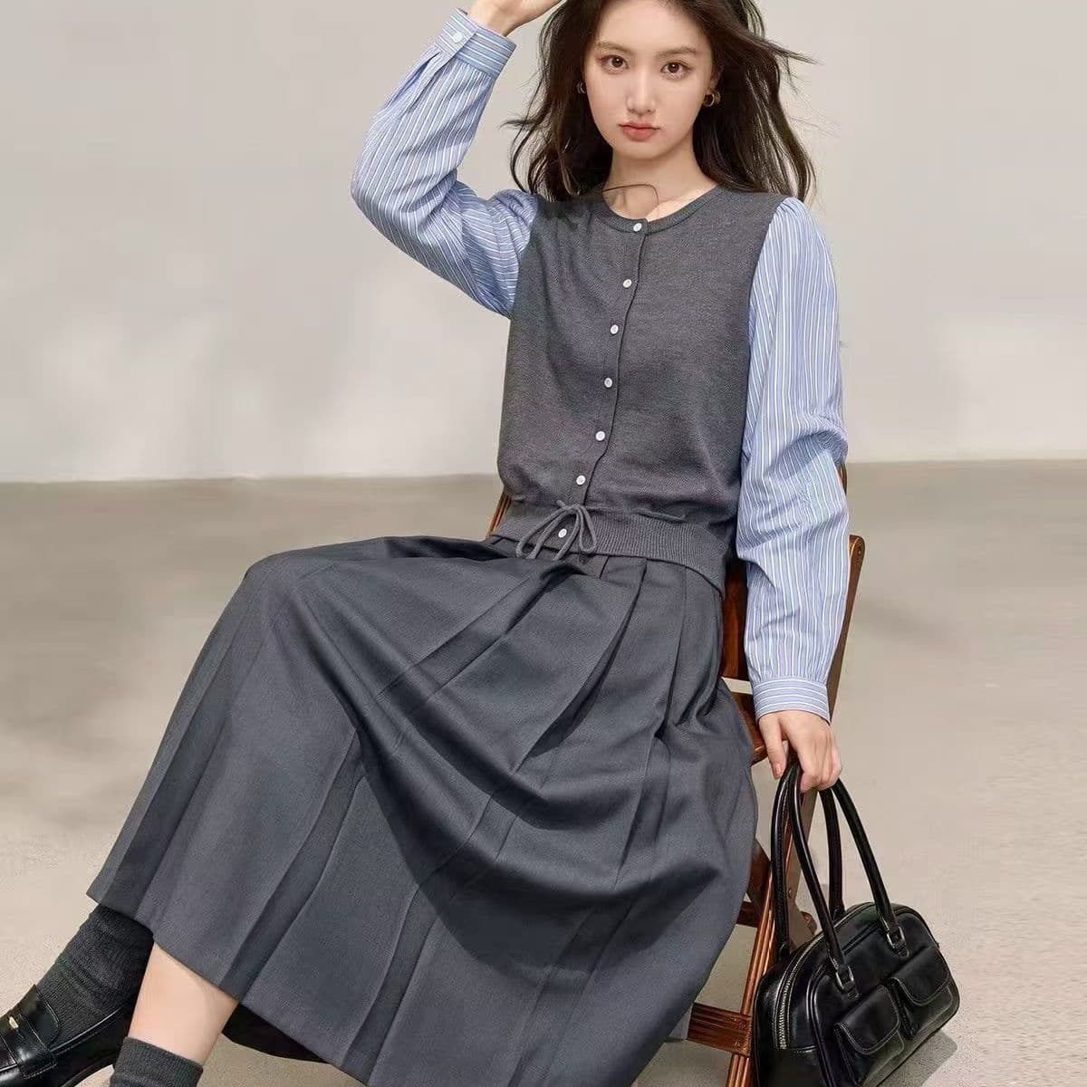 부드러운 바람 소녀 센스 캐주얼 느긋한 느슨함 센스 한 부서 페이크 레이어드 맨위 여성 이른 가을 패션 다용도 오픈 가디건 여성 상세 이미지 1