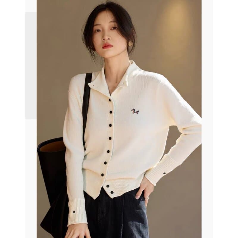 한 부서 부드러운 바람 작은 말 자수 패션 양모 여성 폴로 칼라 루즈핏 슬림해 보이는 오픈 가디건 싱글 줄 버튼 니트 맨위 여성 상세 이미지 2