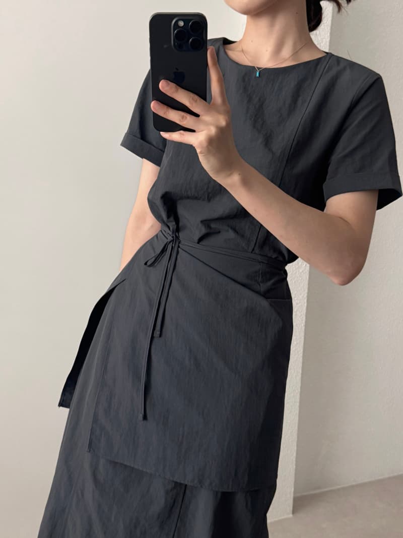 2026 년 봄 여름 새로운 한국 동대문 miho 단색 치마 커튼 스타일 품격 드레스 이미지 3