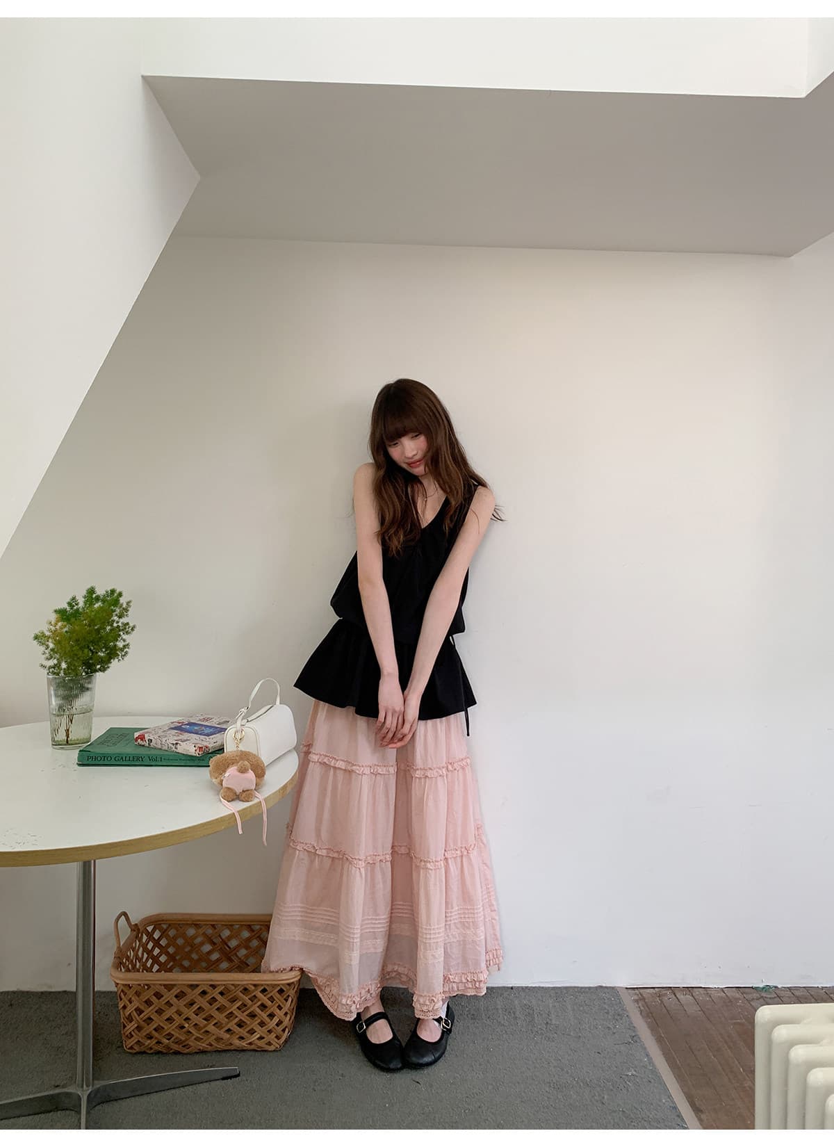 안녕하세요. 대포 미니멀리즘 디자인 센스 작은 대중 V넥 핀치 Pleat 펌프 로프 스태킹 조끼 맨위 여성 여름 단색 작은 셔츠 상세 이미지 8