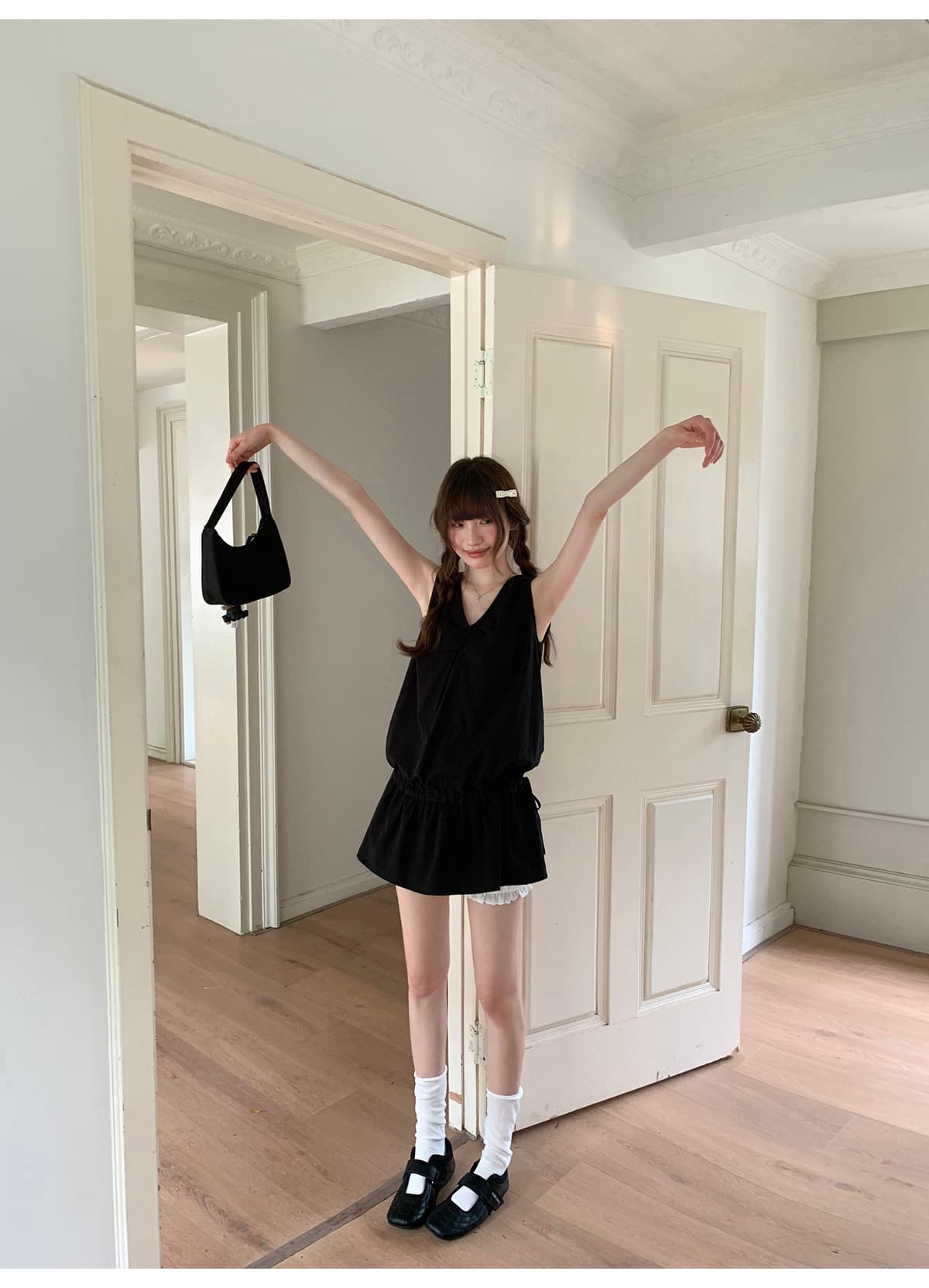 안녕하세요. 대포 미니멀리즘 디자인 센스 작은 대중 V넥 핀치 Pleat 펌프 로프 스태킹 조끼 맨위 여성 여름 단색 작은 셔츠 상세 이미지 10