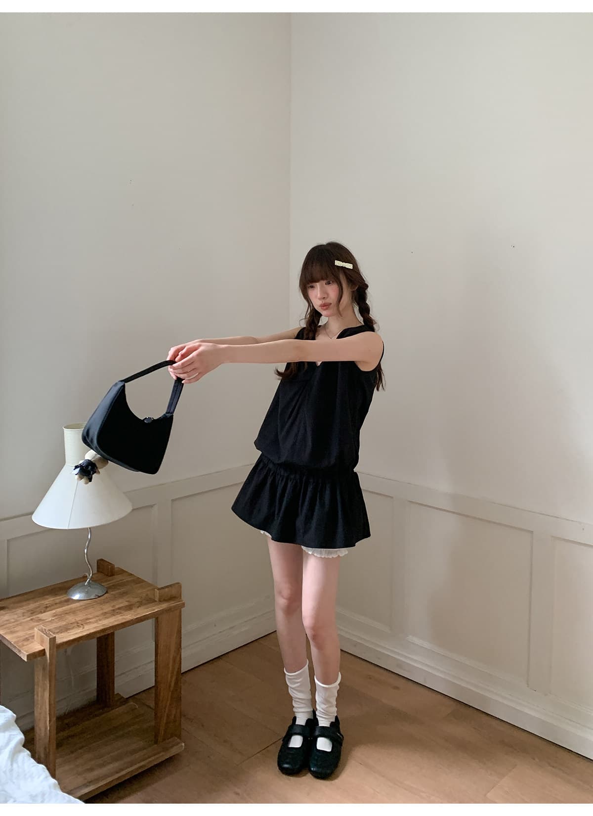 안녕하세요. 대포 미니멀리즘 디자인 센스 작은 대중 V넥 핀치 Pleat 펌프 로프 스태킹 조끼 맨위 여성 여름 단색 작은 셔츠 상세 이미지 27