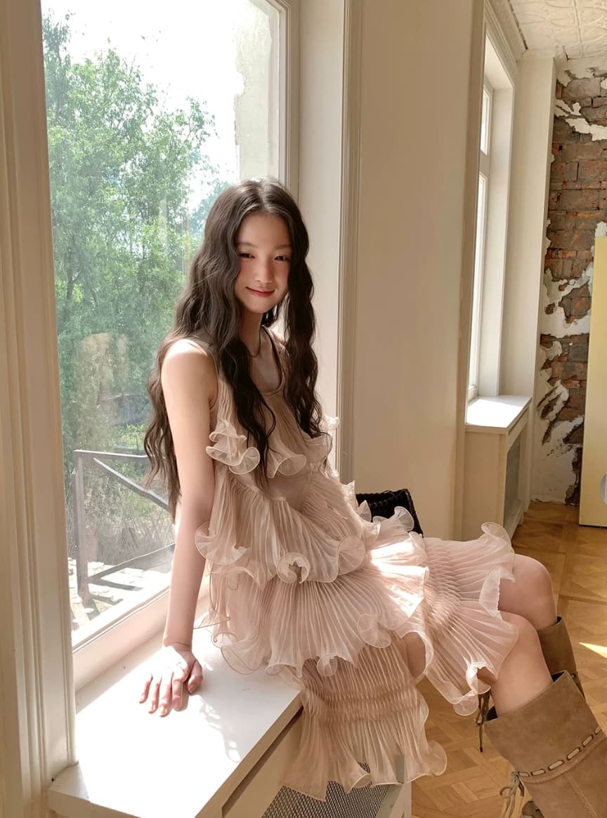 soolrok 소나무 아니요 라임 하나 로마의 피 네타 분말 가볍게 하다 럭셔리 디자인 센스 무거운 작업 플리츠 불규칙 드레스