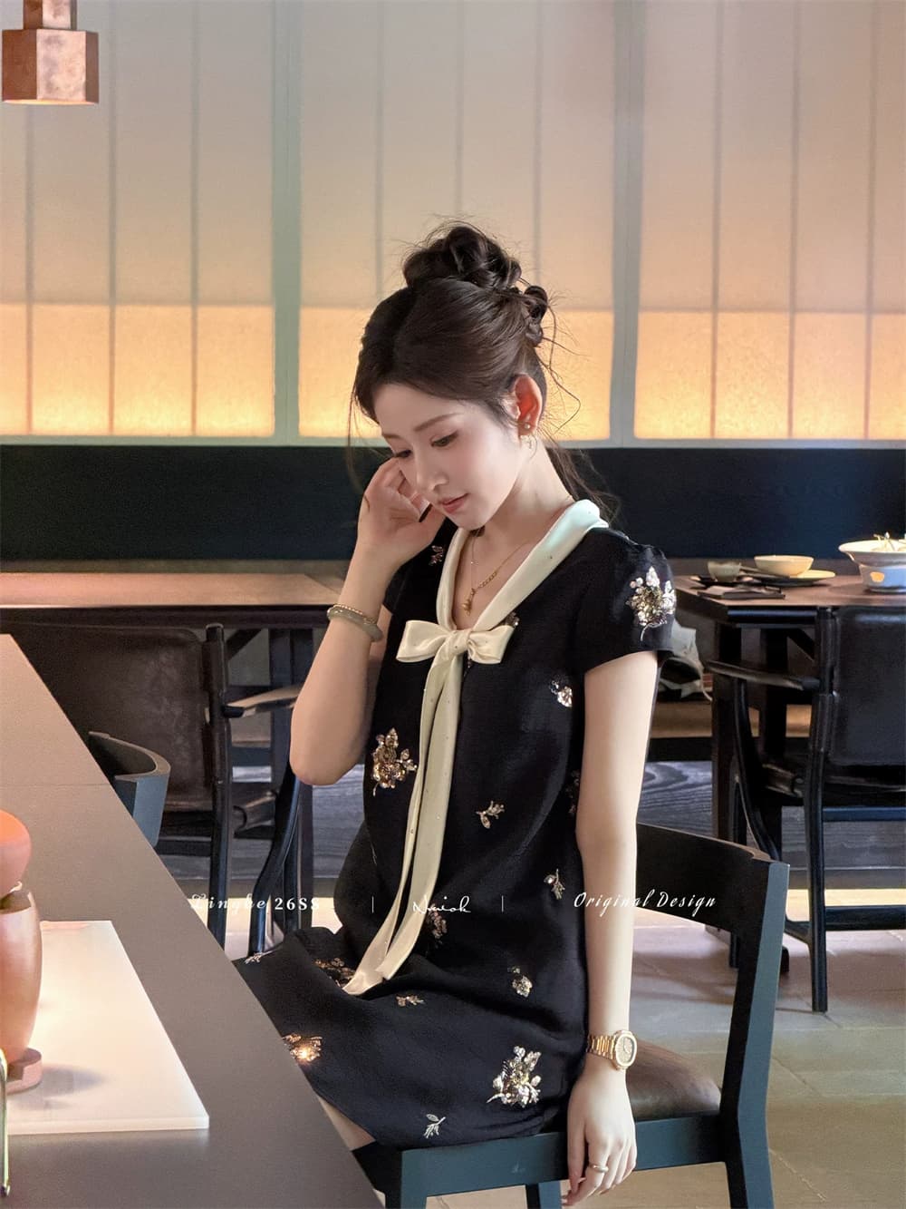 파빌리온 와우 샹윈사 100 명 실크 슬림해 보이는 자수 여성 드레스 여름 중간 길이 천 금빛 바람 검정색 치마 상세 이미지 12