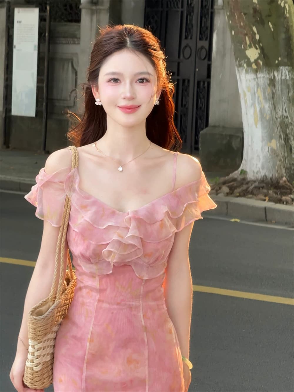 lili 리 리 가족 복숭아 저녁 바람 프랑스식 휴가 바람 프릴 드레스 디자인 섹션 품격 인어 꼬리 스커트