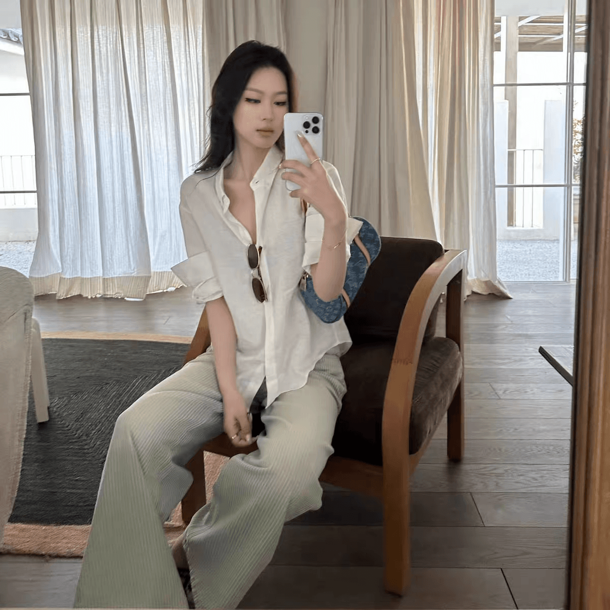 자연 산소 오른쪽 느슨함 지배 오래된 돈 바람 고급 센스 1oo 아마 수공 뒤집다 Pleat 볼륨 측면 소매 루즈핏 여성 셔츠 이미지 2
