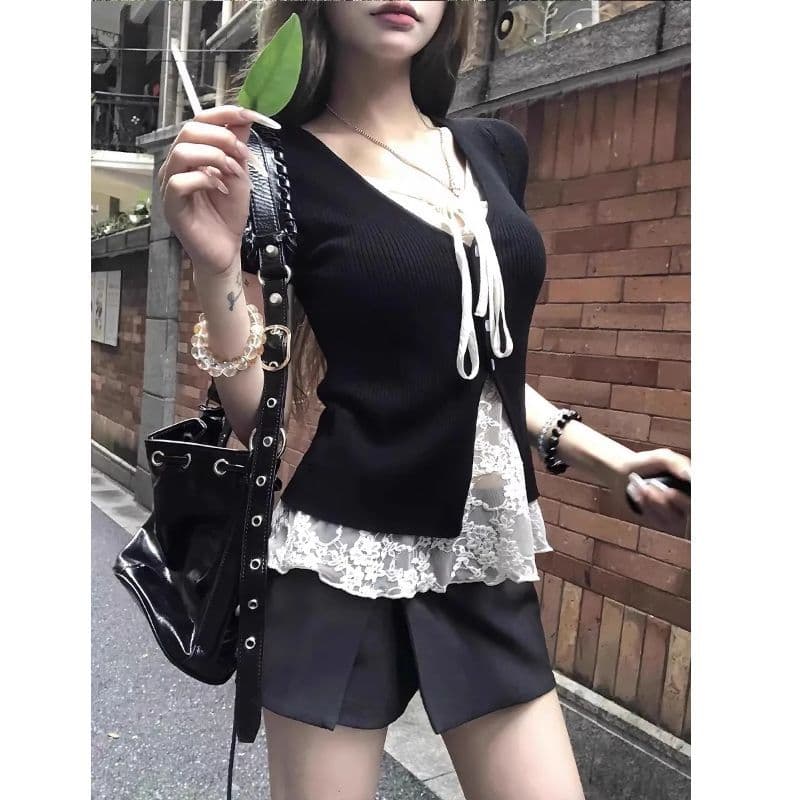 와 사고 방식 한 부서 핫걸 페이크 레이어드 V넥 레이스 반팔 티셔츠 여성 여름 몸매 가꾸기 작은 대중 허리 수축 맨위 이미지 2
