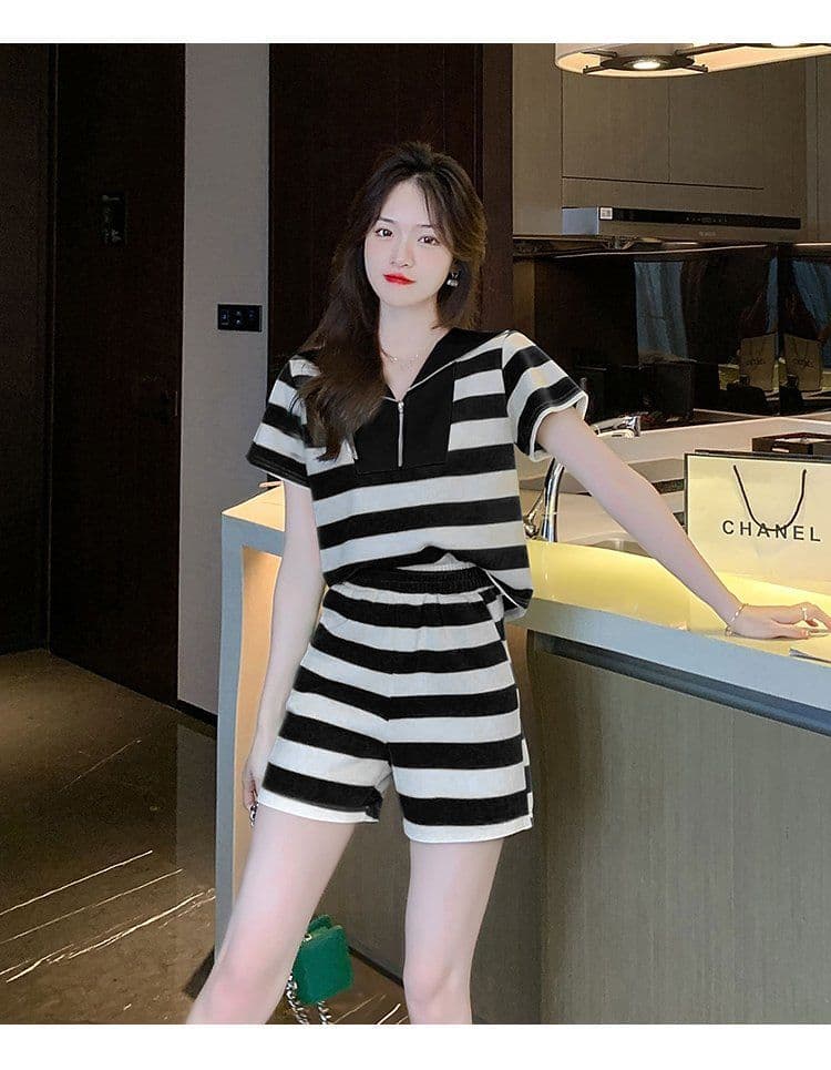 패션 세트 여성 2026 여름 새로운 외국 가스 스트라이프 해군 칼라 반팔 티셔츠 짧은 바지 투피스 세트 상세 이미지 15