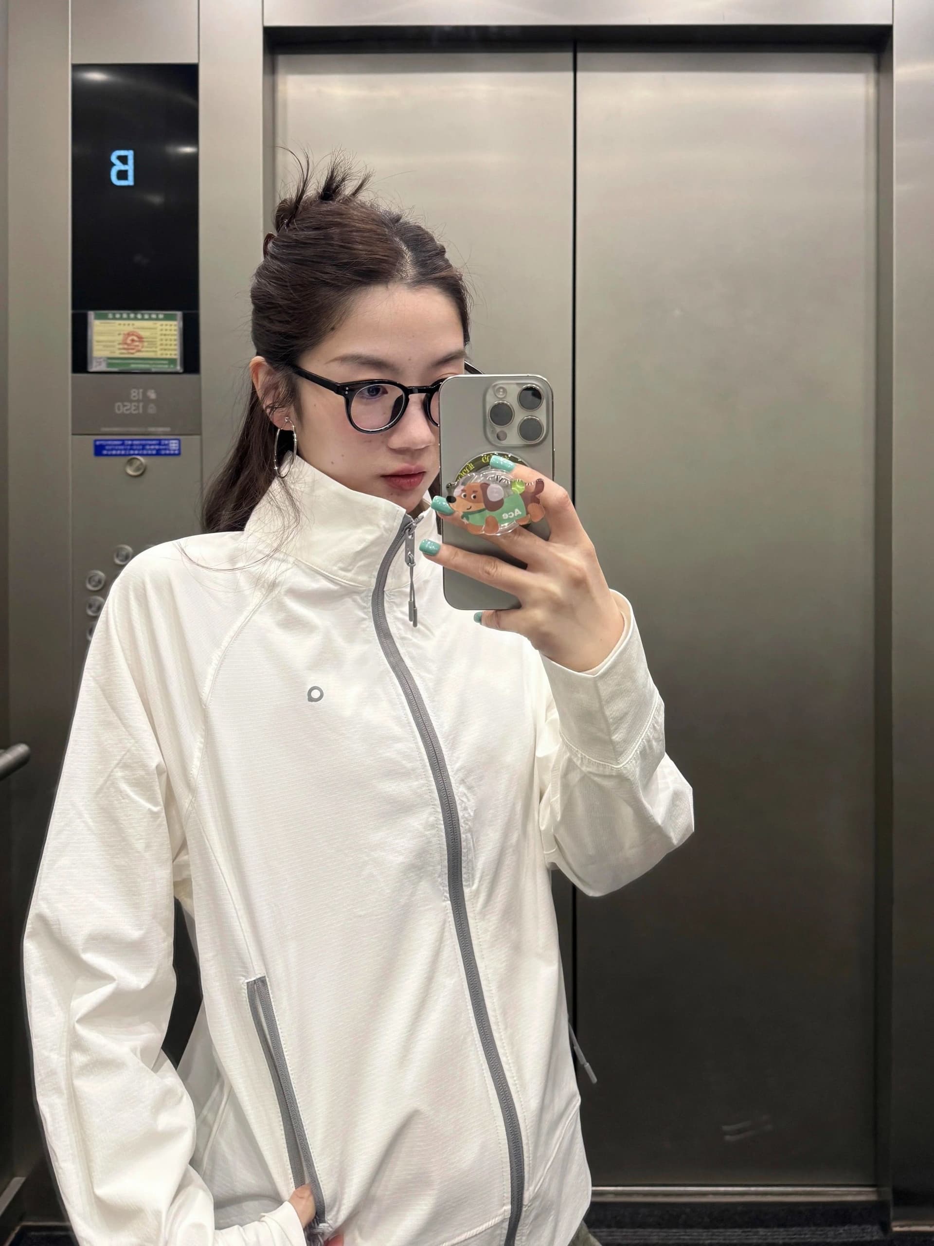 원본 품질 2026 여름 새로운 화이트 스탠드 칼라 자외선 차단 의류 여성 코트 루즈핏 통기성 다용도 트렌디 이미지 4