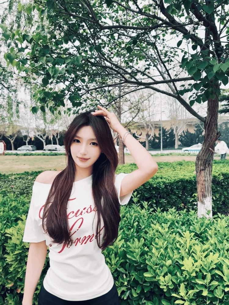 여름 프린트 몸 슬림해 보이는 반팔 맨위 티셔츠 이미지 4