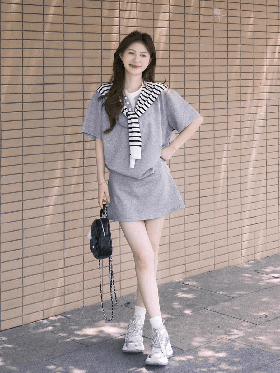 고급 센스 캐주얼 운동복 세트 여성 여름 학생 루즈핏 슬림해 보이는 한국 스타일 패션 반팔 미니 스커트 투피스 세트 상세 이미지 5