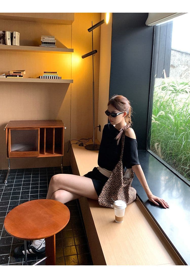 40 좋은 면 디자인 센스 배색 페이크 레이어드 행침 목 보트넥 맨위 티셔츠 오프숄더 반팔 여성 여름 상세 이미지 24