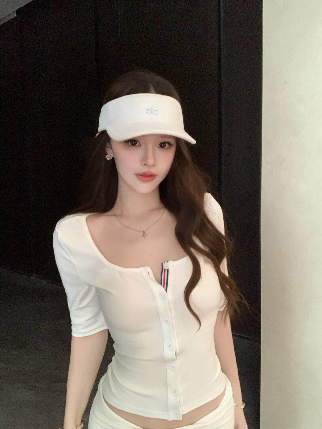 사람들 면 2 2 화이트 u 칼라 긍정적 인 어깨 중간 소매 티셔츠 여성 여름 몸매 가꾸기 배색 디자인 센스 오픈 가디건 쇼트 스타일 맨위 상세 이미지 3