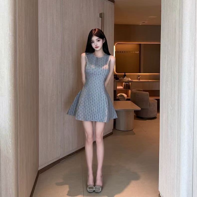 품격 명문 여성 빛 요리 한 바람 라운드 넥 민소매 드레스 작은 키 순수한 욕망 섹시함 허리 수축 슬림해 보이는 한 마디 작은 드레스 상세 이미지 5