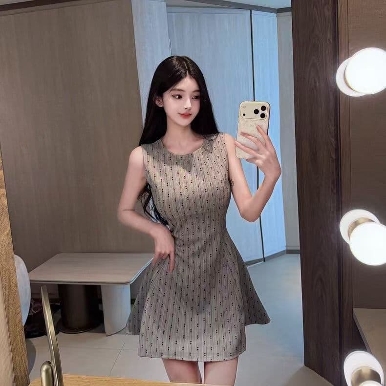 품격 명문 여성 빛 요리 한 바람 라운드 넥 민소매 드레스 작은 키 순수한 욕망 섹시함 허리 수축 슬림해 보이는 한 마디 작은 드레스 상세 이미지 6