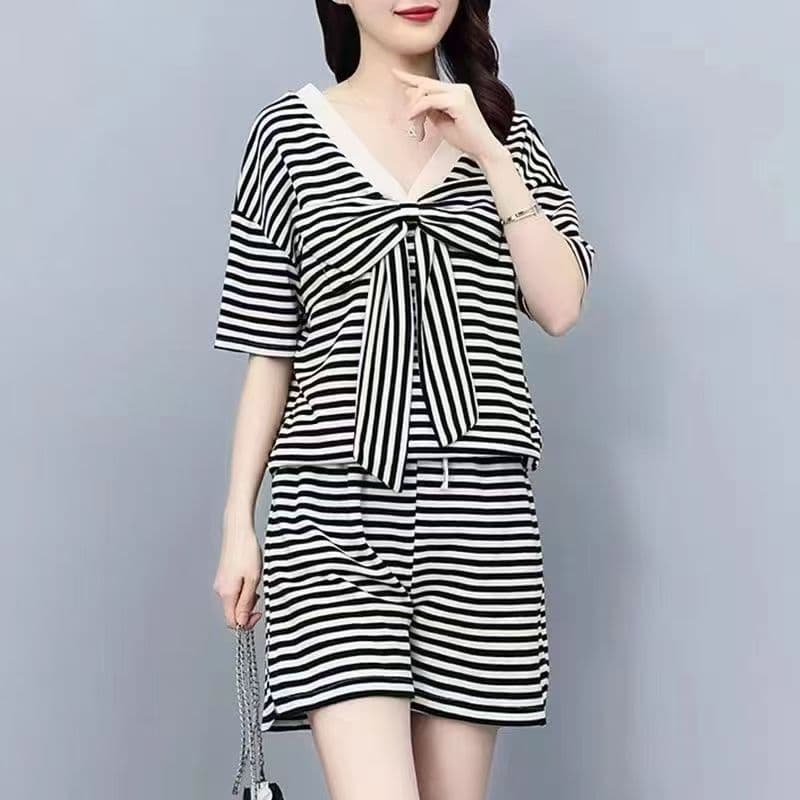 양면 웨어러블 여름 새로운 한국 스타일 루즈핏 스트라이프 나비 매듭 반팔 티셔츠 바지 투피스 세트 빅 사이즈 여성 의류 이미지 4