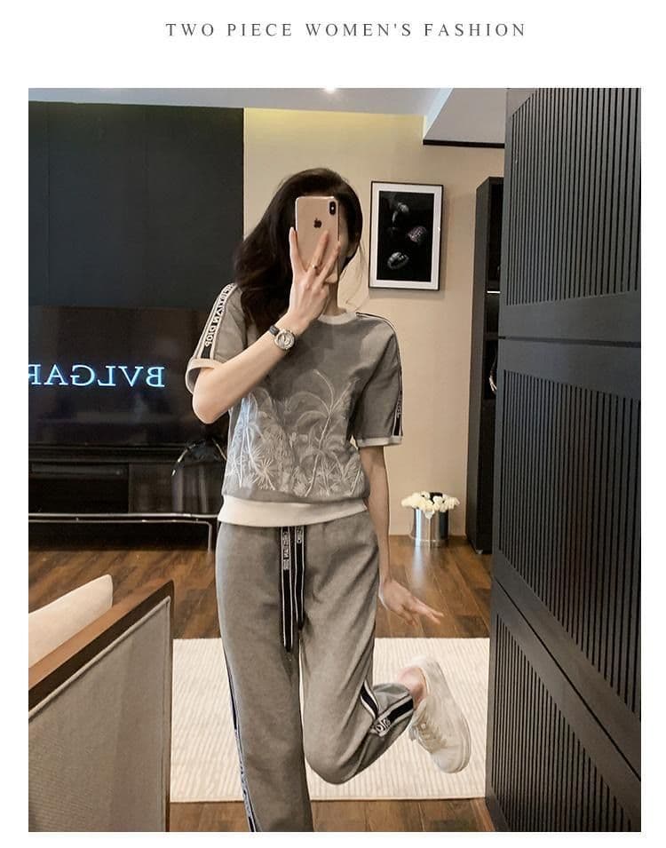 2026 년 인터넷 유명인 새로운 루즈핏 연령 감소 패션 튀김 거리 반팔 웨이 바지 캐주얼 투피스 세트 외국 가스 세트 상세 이미지 9