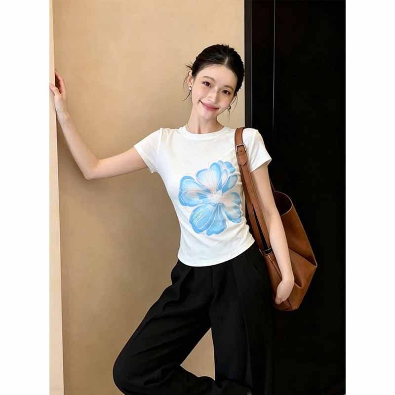 디자인 센스 아메리칸 달콤한 핫걸 몸매 가꾸기 반팔 티셔츠 여성 여름 ins Chic 고유 한 꽃 프린트 쇼트 스타일 맨위 이미지 4