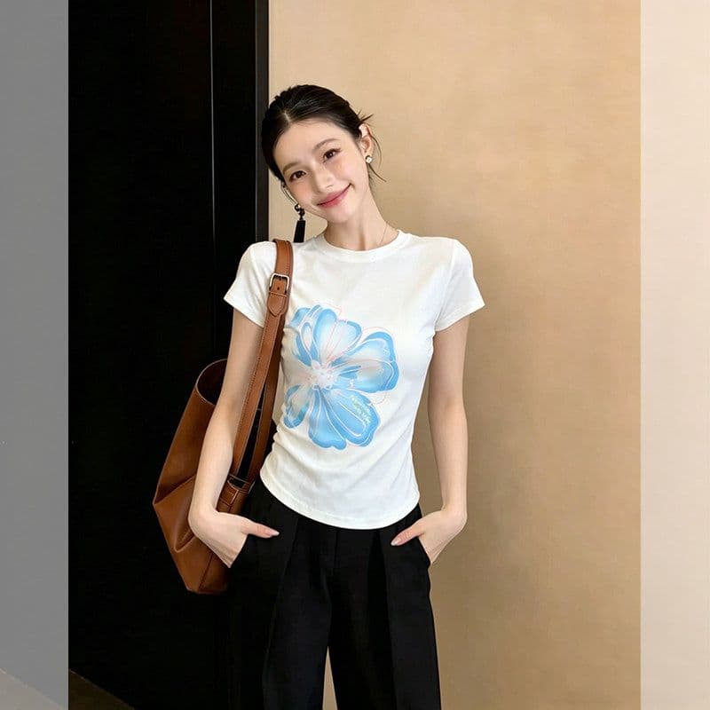 디자인 센스 아메리칸 달콤한 핫걸 몸매 가꾸기 반팔 티셔츠 여성 여름 ins Chic 고유 한 꽃 프린트 쇼트 스타일 맨위 상세 이미지 2
