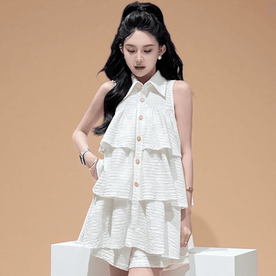2026 화이트 프랑스식 작은 대중 디자인 센스 프릴 계층의 감각 조끼 맨위 캐주얼 반바지 두 조각 여성 세트 여름 이미지 4