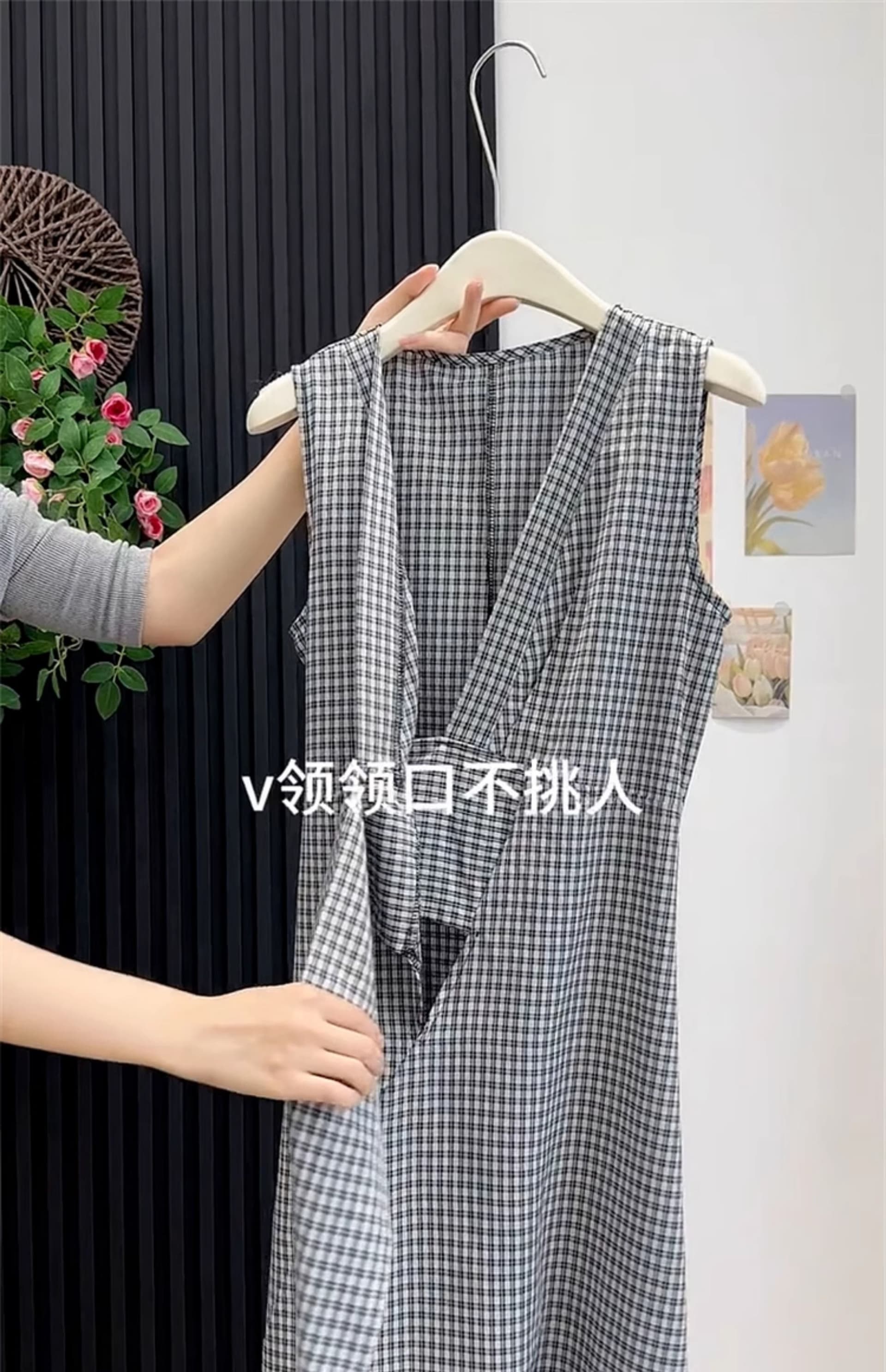 2026 여름 새로운 달콤함 허리 수축 레트로 블랙 블루 체크무늬 세트 조끼 스커트 민소매 한 마디 드레스 프랑스식 상세 이미지 5