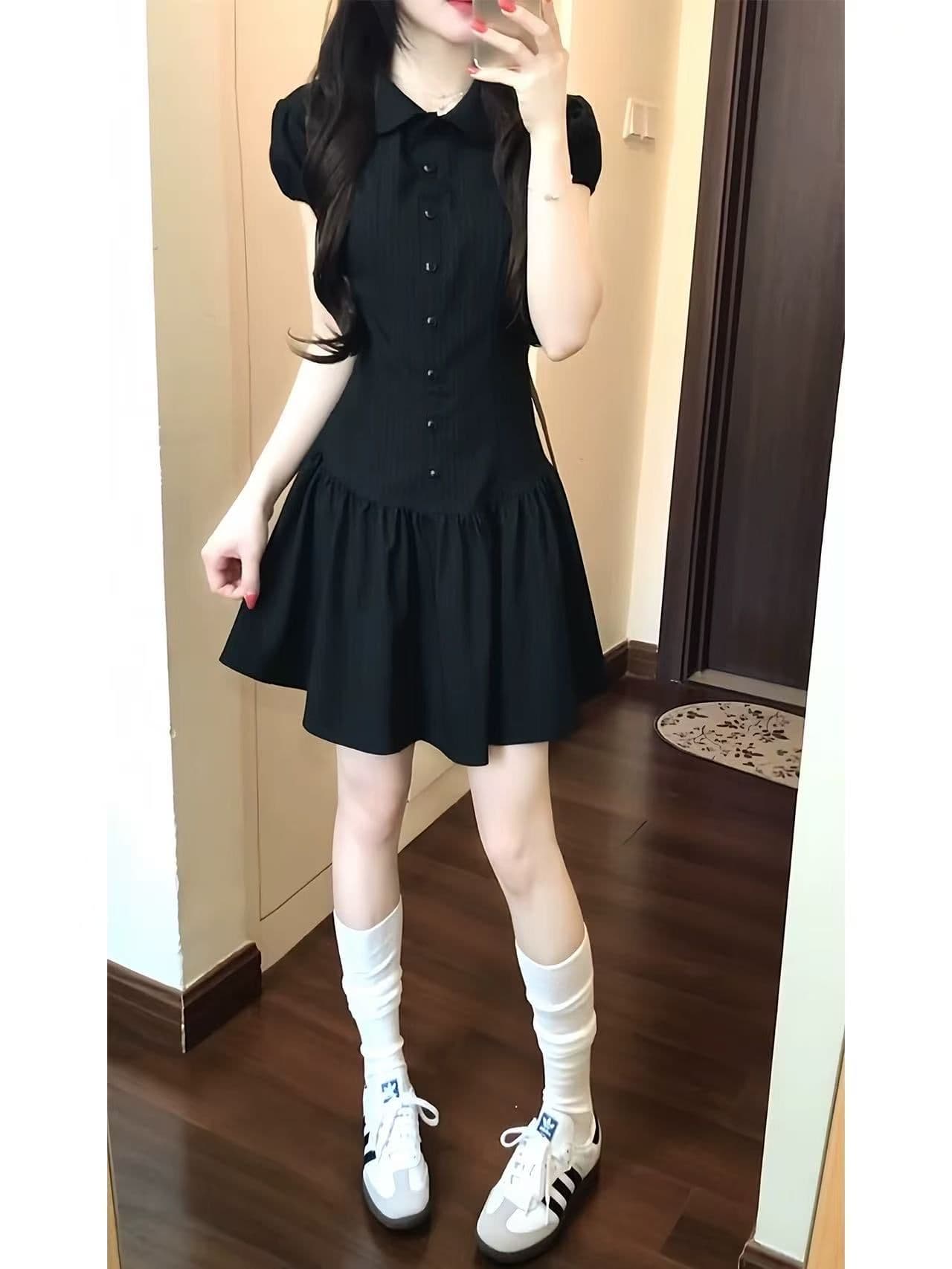 레트로 베이비 칼라 검정색 세로 줄무늬 여성 드레스 여름 새로운 반팔 몸매 가꾸기 학생 슬림해 보이는 짧은 치마 이미지 4