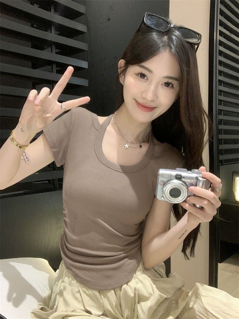 핫걸 레이스업 행침 목 반팔 긍정적 인 어깨 여성 티셔츠 여름 디자인 센스 불규칙 쇼트 스타일 맨위 상세 이미지 5