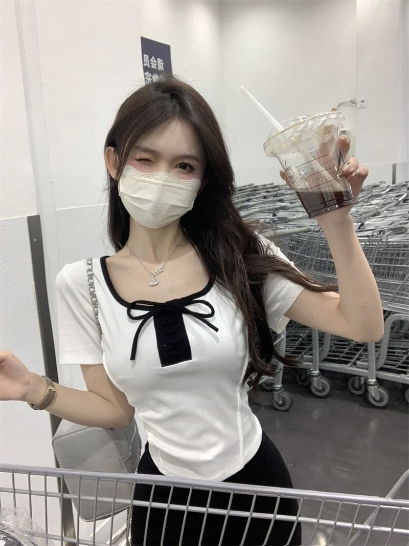 한국 스타일 새로운 디자인 센스 광장 칼라 스트랩 티셔츠 여성 여름 슬림해 보이는 쇼트 스타일 달콤한 매운맛 긍정적 인 어깨 의류 상세 이미지 4