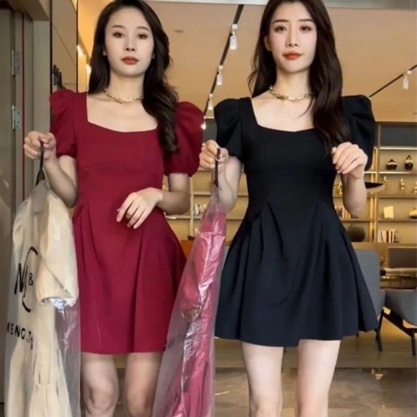 인터넷 유명인 새로운 여름 드레스 로얄 자매 광장 칼라 거품 소매 핫걸 주름 여성 드레스 품격 쇼트 스타일 허리 수축 퍼프 스커트