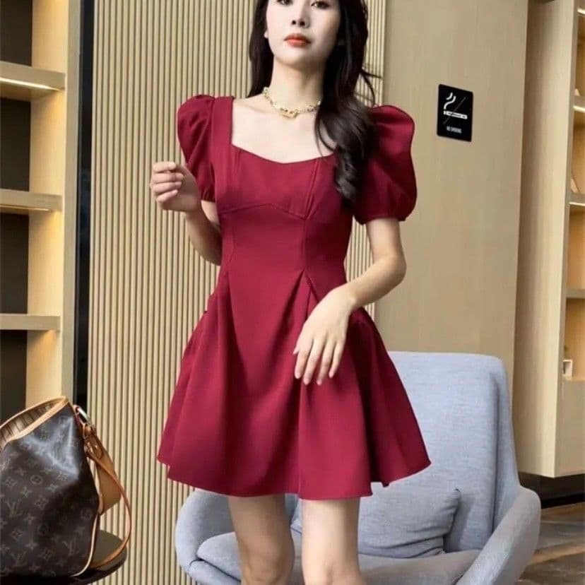 인터넷 유명인 새로운 여름 드레스 로얄 자매 광장 칼라 거품 소매 핫걸 주름 여성 드레스 품격 쇼트 스타일 허리 수축 퍼프 스커트 상세 이미지 7