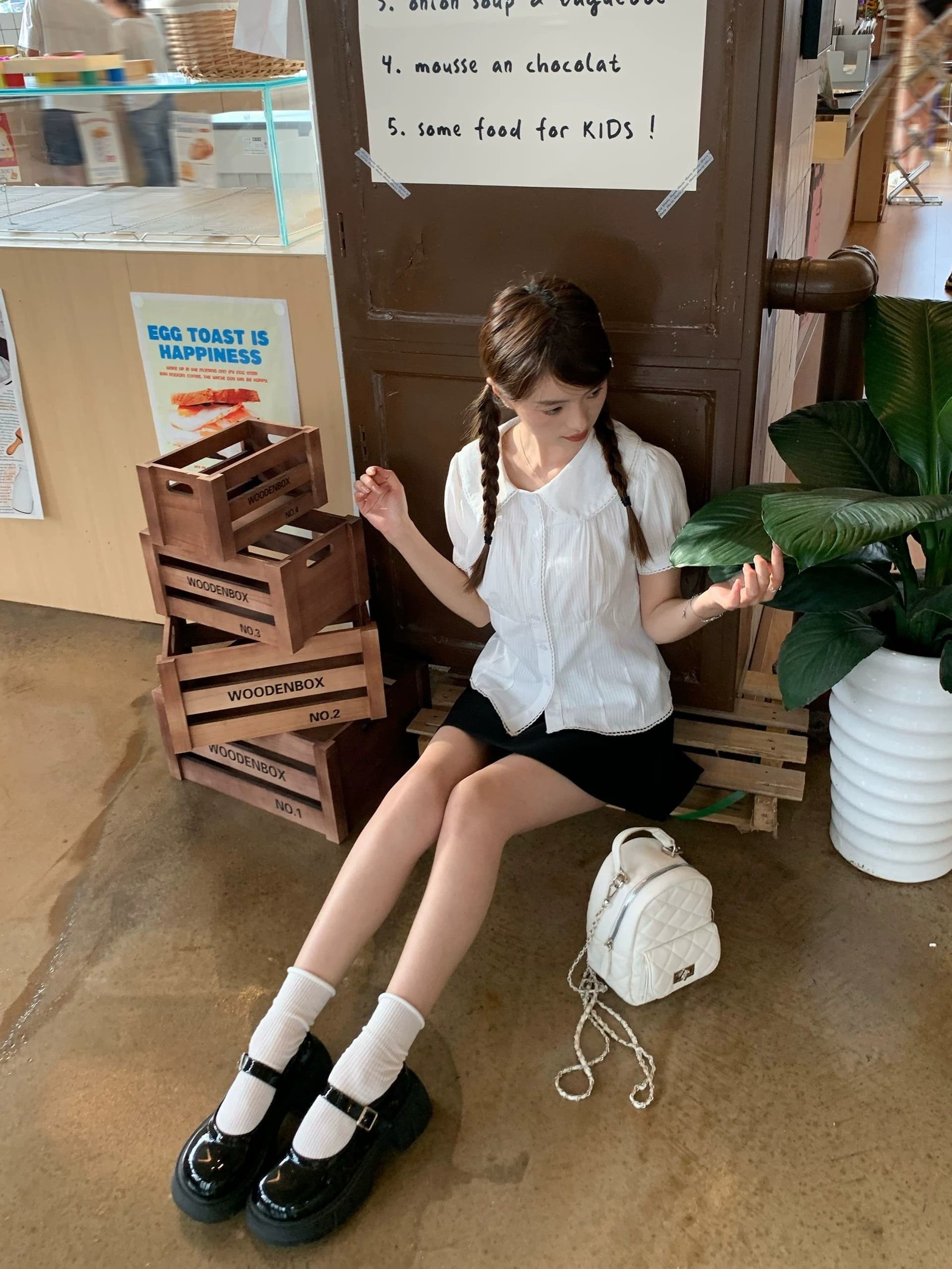 여름 새로운 한 부서 품격 학원 스타일 베이비 칼라 화이트 거품 소매 셔츠 플리츠 스커트 여성 연령 감소 상세 이미지 3