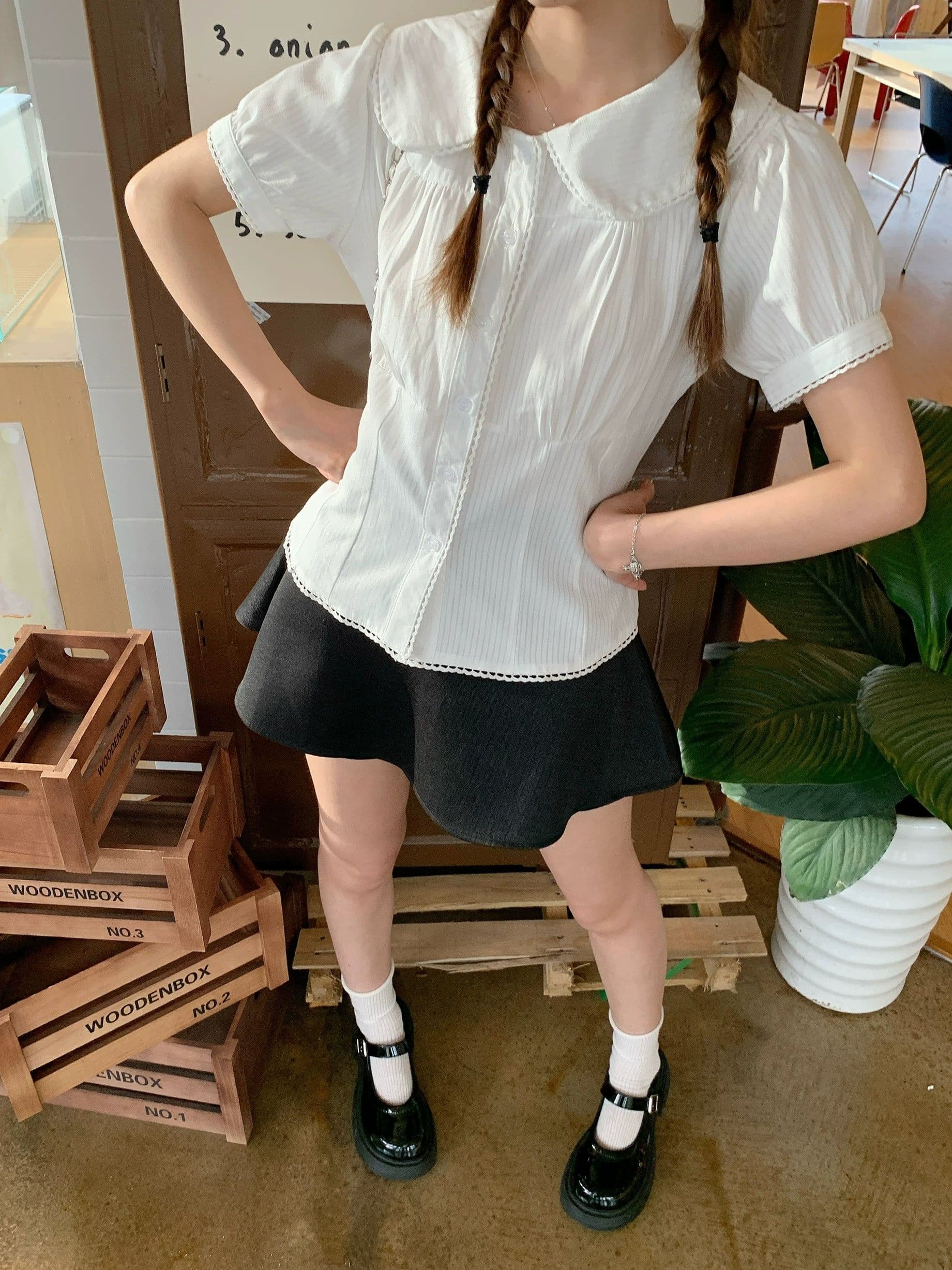 여름 새로운 한 부서 품격 학원 스타일 베이비 칼라 화이트 거품 소매 셔츠 플리츠 스커트 여성 연령 감소 상세 이미지 4