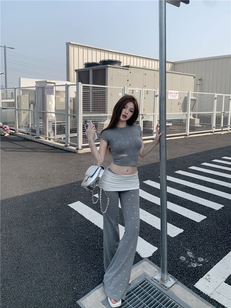 라운드 넥 나비 매듭 프린트 반팔 티셔츠 여성 봄 여름 새로운 패션 배색 하이웨이스트 나팔 바지 핫걸 투피스 세트 상세 이미지 22