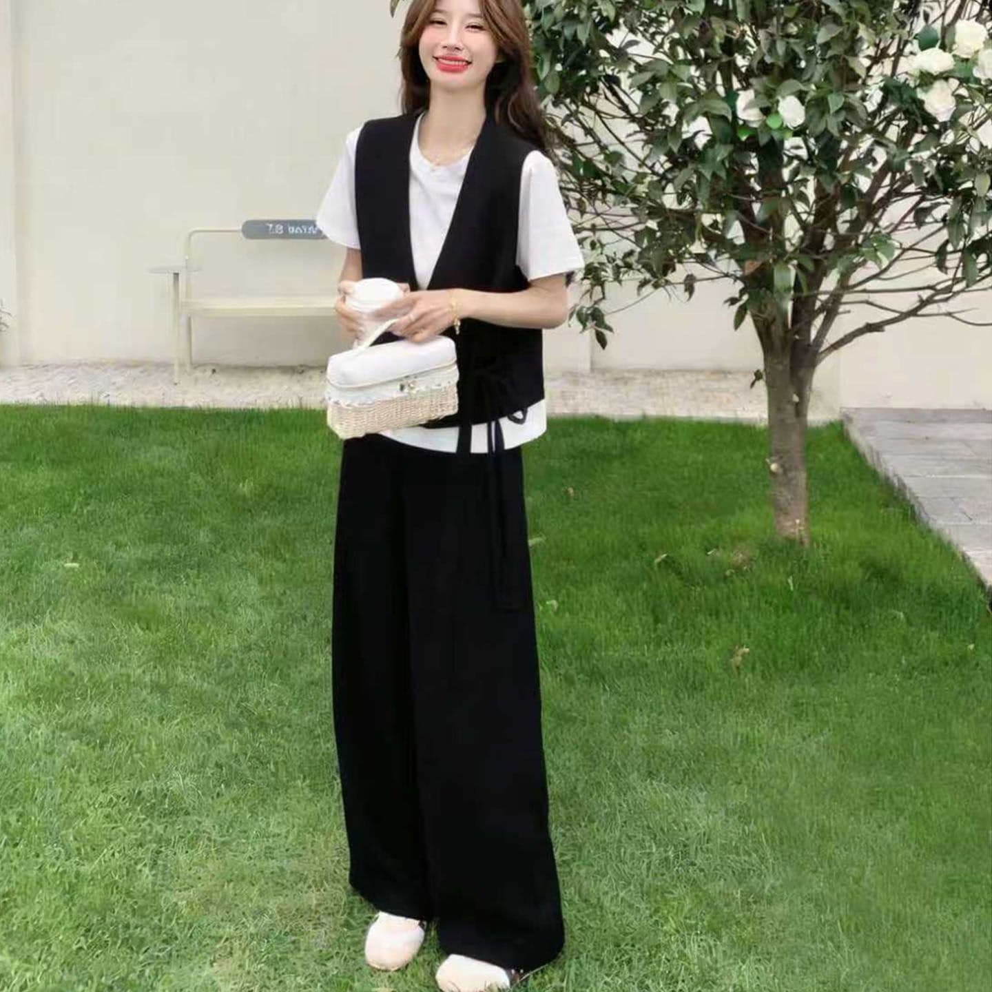 미니멀리즘 캐주얼 바람 베스트 와이드 레그 팬츠 두 조각 여성 세트 여름 새로운 패션 슬림해 보이는 품격 연령 감소 세트 이미지 2