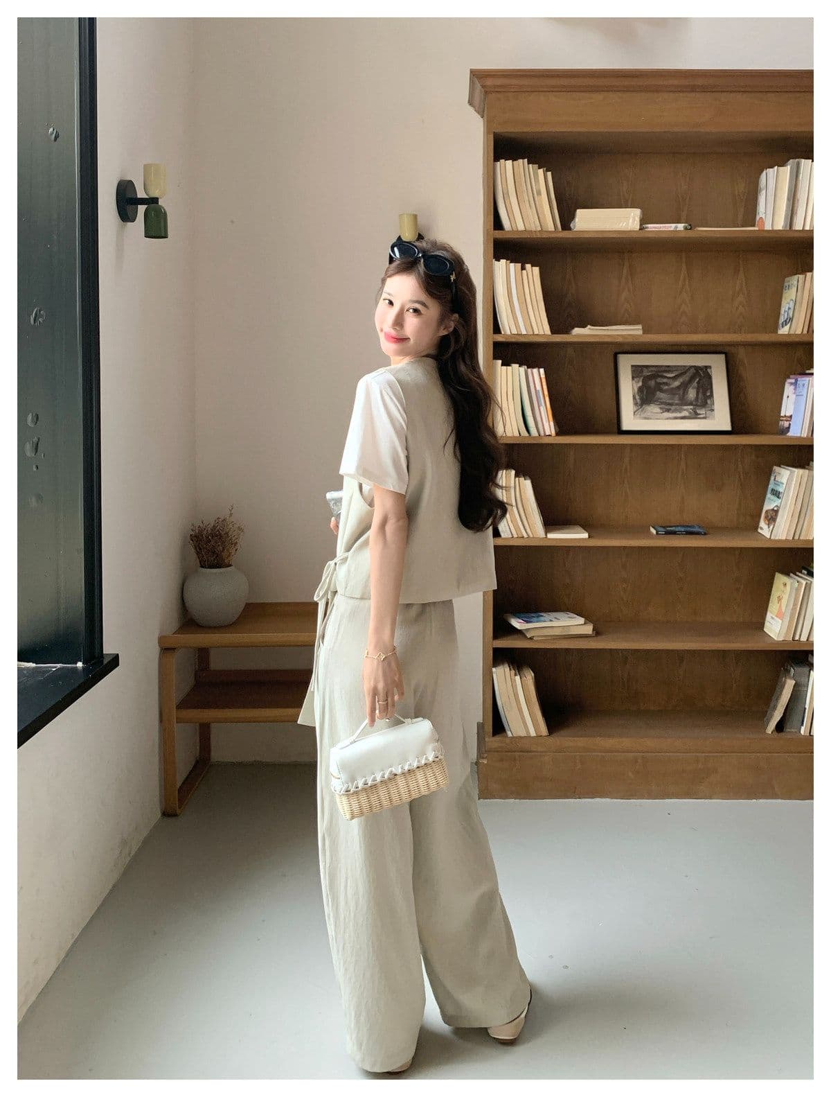 미니멀리즘 캐주얼 바람 베스트 와이드 레그 팬츠 두 조각 여성 세트 여름 새로운 패션 슬림해 보이는 품격 연령 감소 세트 상세 이미지 32