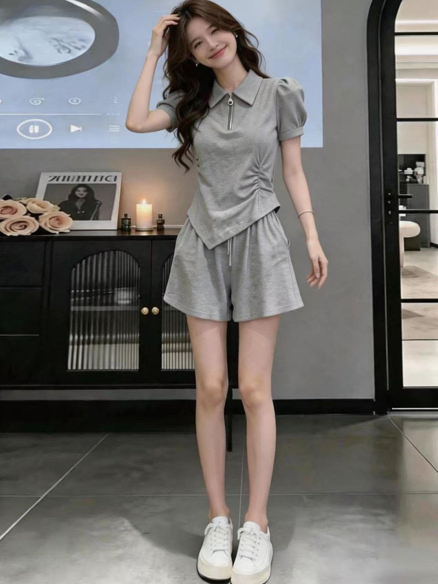 회색 캐주얼 운동 반팔 세트 여성 여름 패션 인터넷 유명인 튀김 거리 장난기 넘치는 활기찬 넓은 다리가 짧다. 바지 투피스 세트 이미지 2
