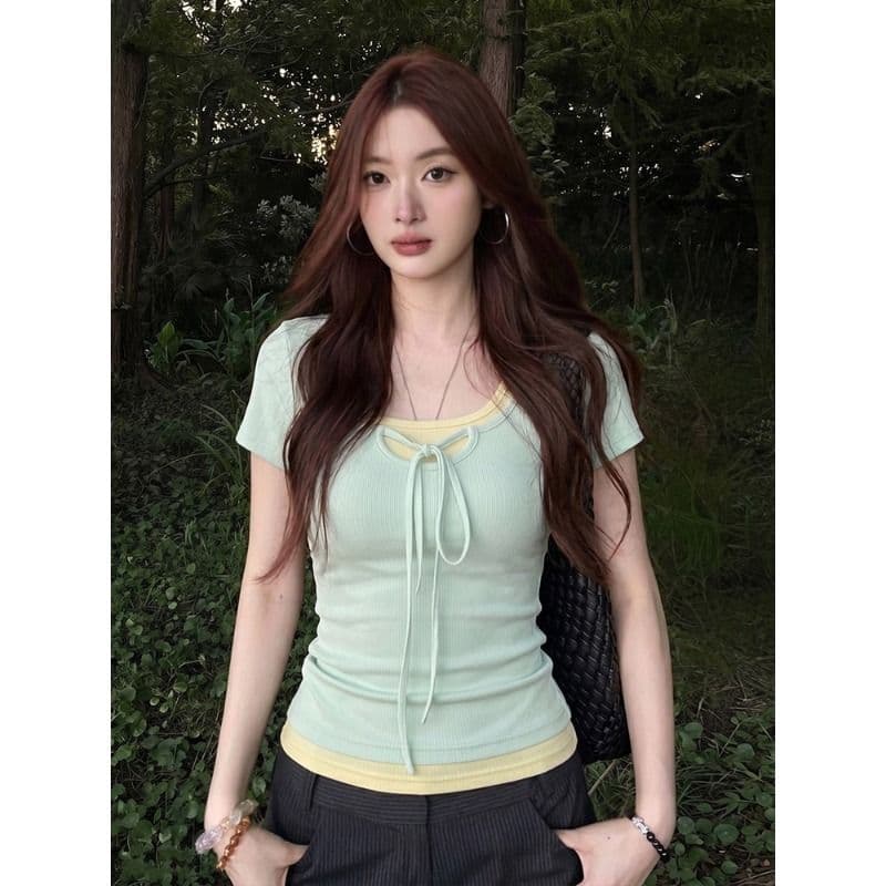 와 사고 방식 한 부서 박하 녹색 페이크 레이어드 광장 칼라 반팔 티셔츠 여성 여름 디자인 센스 핫걸 맨위