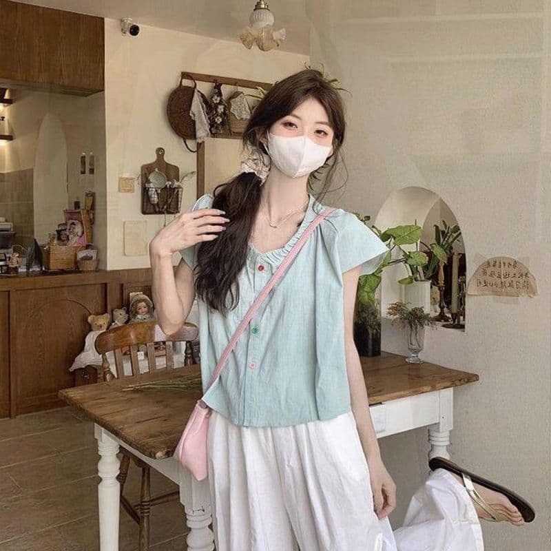 원본 솜씨 색상 버클 반팔 셔츠 2026 새로운 여성 여름 작은 키 V넥 Feifei 소매 Chic 맨위 상세 이미지 4