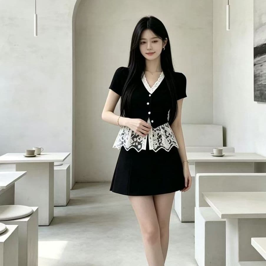 2026 패션 세트 여성 여름 새로운 슬림해 보이는 페이크 레이어드 V넥 맨위 티셔츠 반신 짧은 치마 투피스 세트 이미지 2