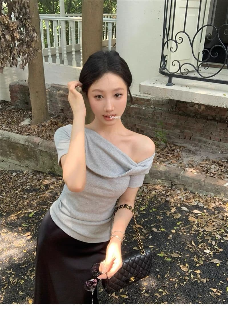 오프숄더 반팔 티셔츠 여성 여름 몸매 가꾸기 다용도 비스듬한 어깨 의류 상세 이미지 4