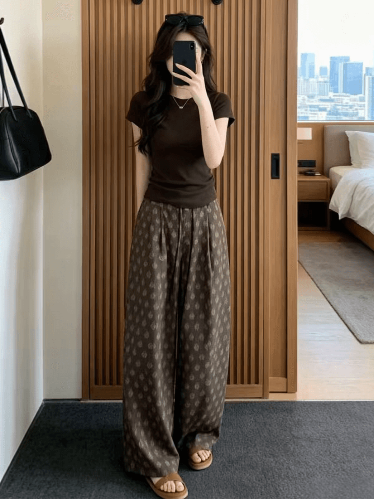 패션 세트 여성 2026 여름 새로운 외국 가스 반팔 맨위 프린트 와이드 레그 팬츠 캐주얼 연령 감소 투피스 세트 트렌디 상세 이미지 3