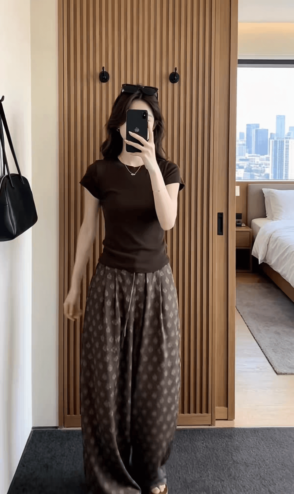패션 세트 여성 2026 여름 새로운 외국 가스 반팔 맨위 프린트 와이드 레그 팬츠 캐주얼 연령 감소 투피스 세트 트렌디 상세 이미지 17