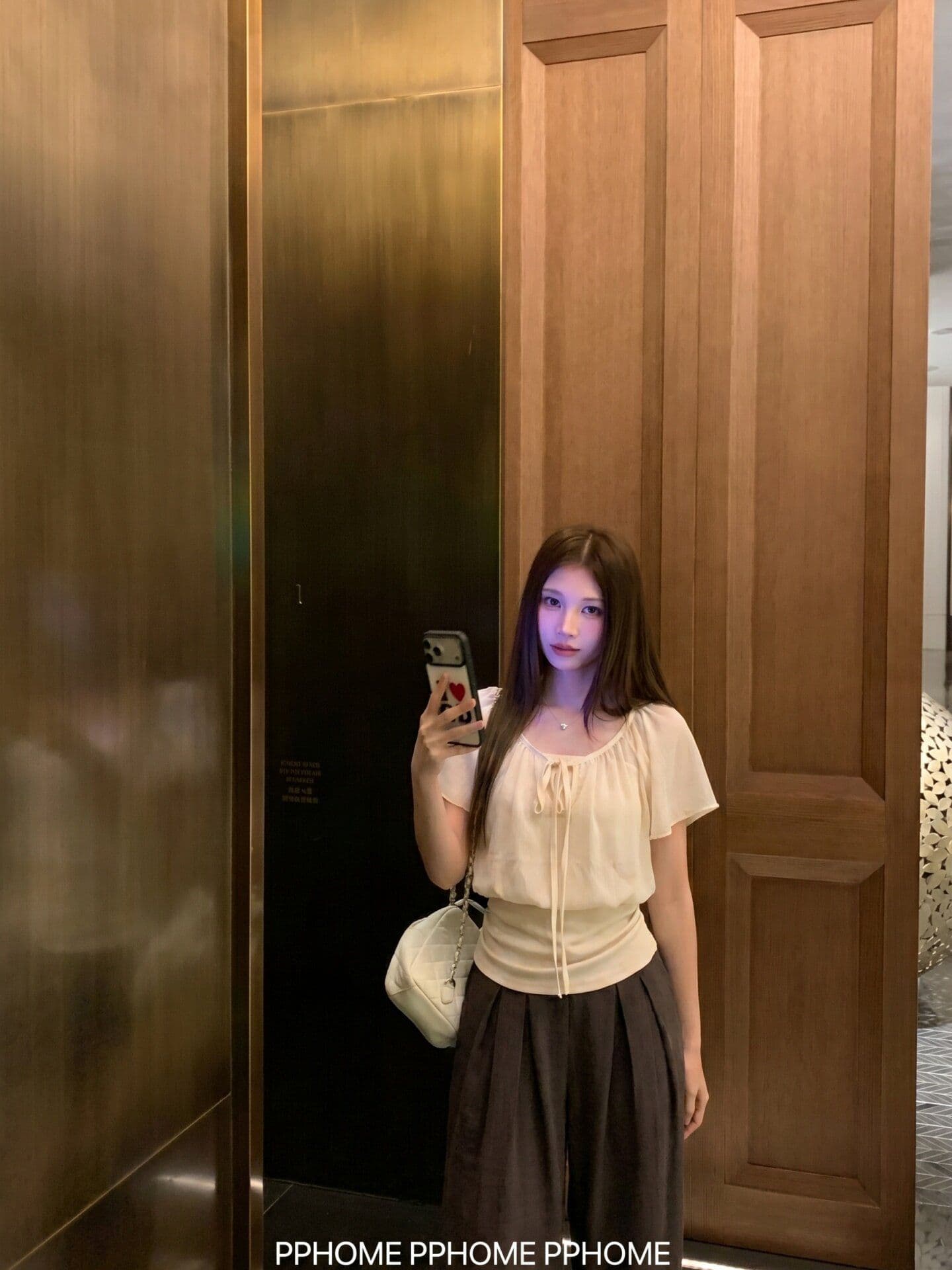 좋은 면 싸움 쉬폰 주름 페이크 레이어드 패치워크 레이스업 V넥 연꽃 잎 소매 여성 셔츠 여름 허리 수축 슬림해 보이는 맨위 상세 이미지 6