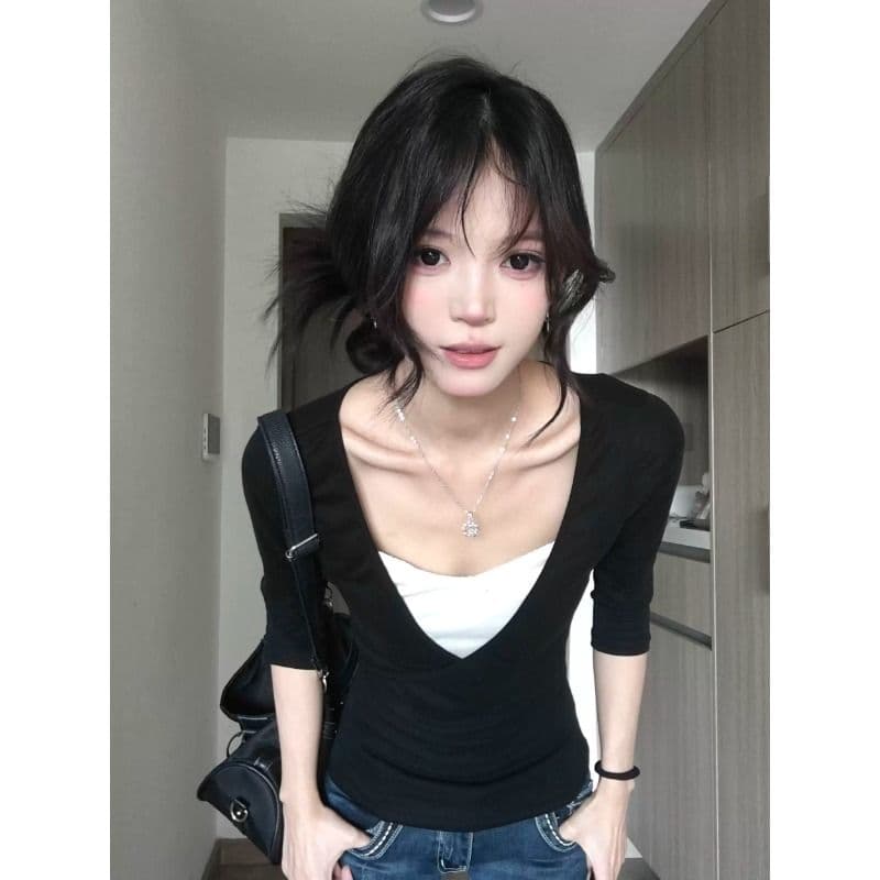 모달 사람들 면 검정색 V넥 페이크 레이어드 긴팔 티셔츠 여성 몸매 가꾸기 슬림해 보이는 기본 셔츠 한 첨부 된 의류