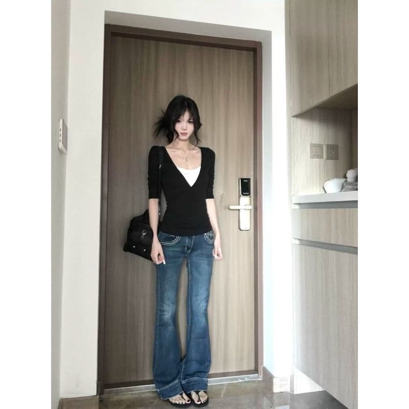 모달 사람들 면 검정색 V넥 페이크 레이어드 긴팔 티셔츠 여성 몸매 가꾸기 슬림해 보이는 기본 셔츠 한 첨부 된 의류 이미지 4