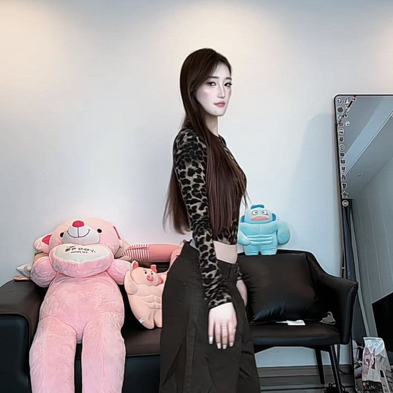 두꺼운 바늘 리브 레트로 레오파드 무늬 프린트 타이트 쇼트 스타일 티셔츠 가을 겨울 소녀 핫걸 몸매 가꾸기 맨위 상세 이미지 6